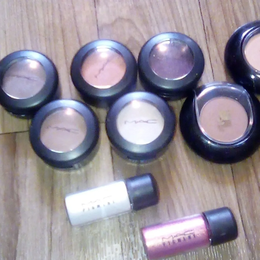 Mac eyeshadow lot 6 Mac 2 lancome